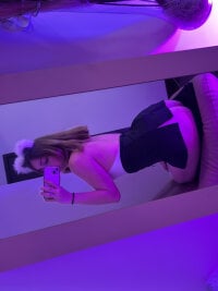 abril_lott's webcam live show