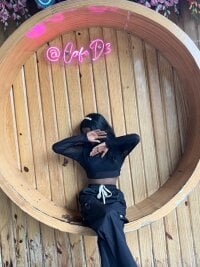 shefali-zariwala's webcam live show