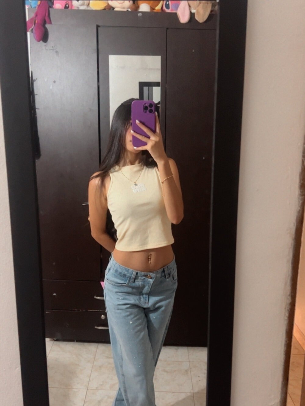 stripchat milleradhara24 webcam profile pic via sexcityguide.com