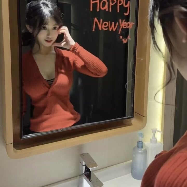 akemi61 from stripchat