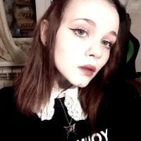 LauraVade's Offline Chat Room