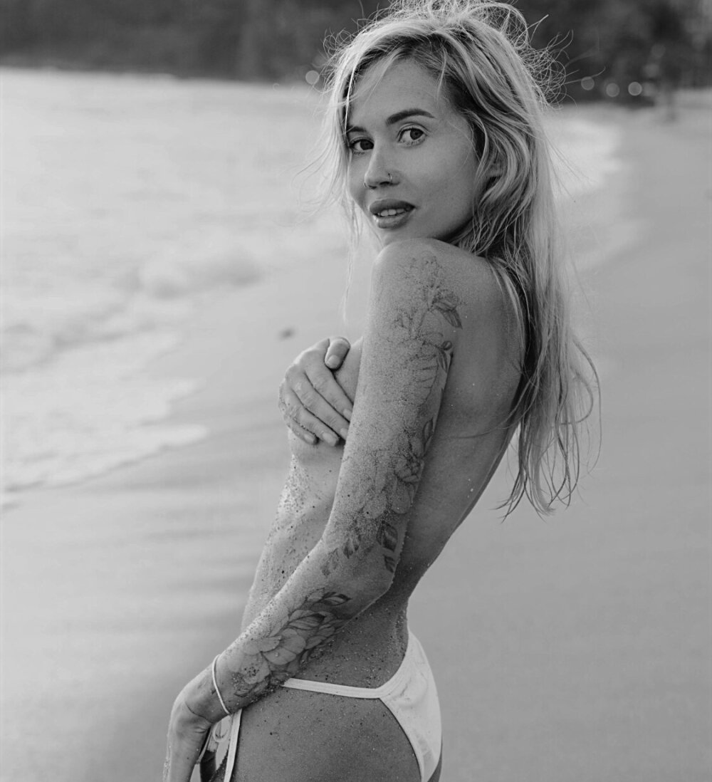 Live sex webcam photo for Bella_Meg #289990507