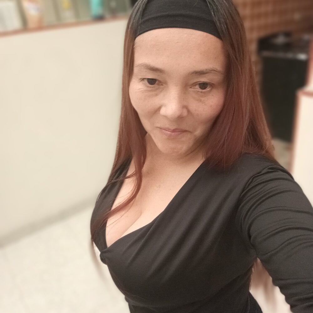 Mrslilyluna profile