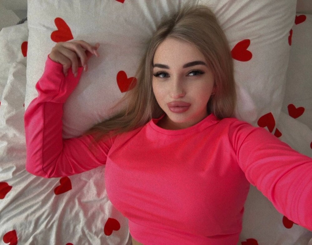 watchgirlcam.com _viviv_ livesex profile in white-hair cams