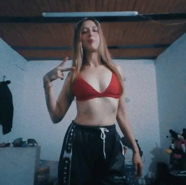stripchat caperuza08 webcam profile pic via grannylivesexcams.com