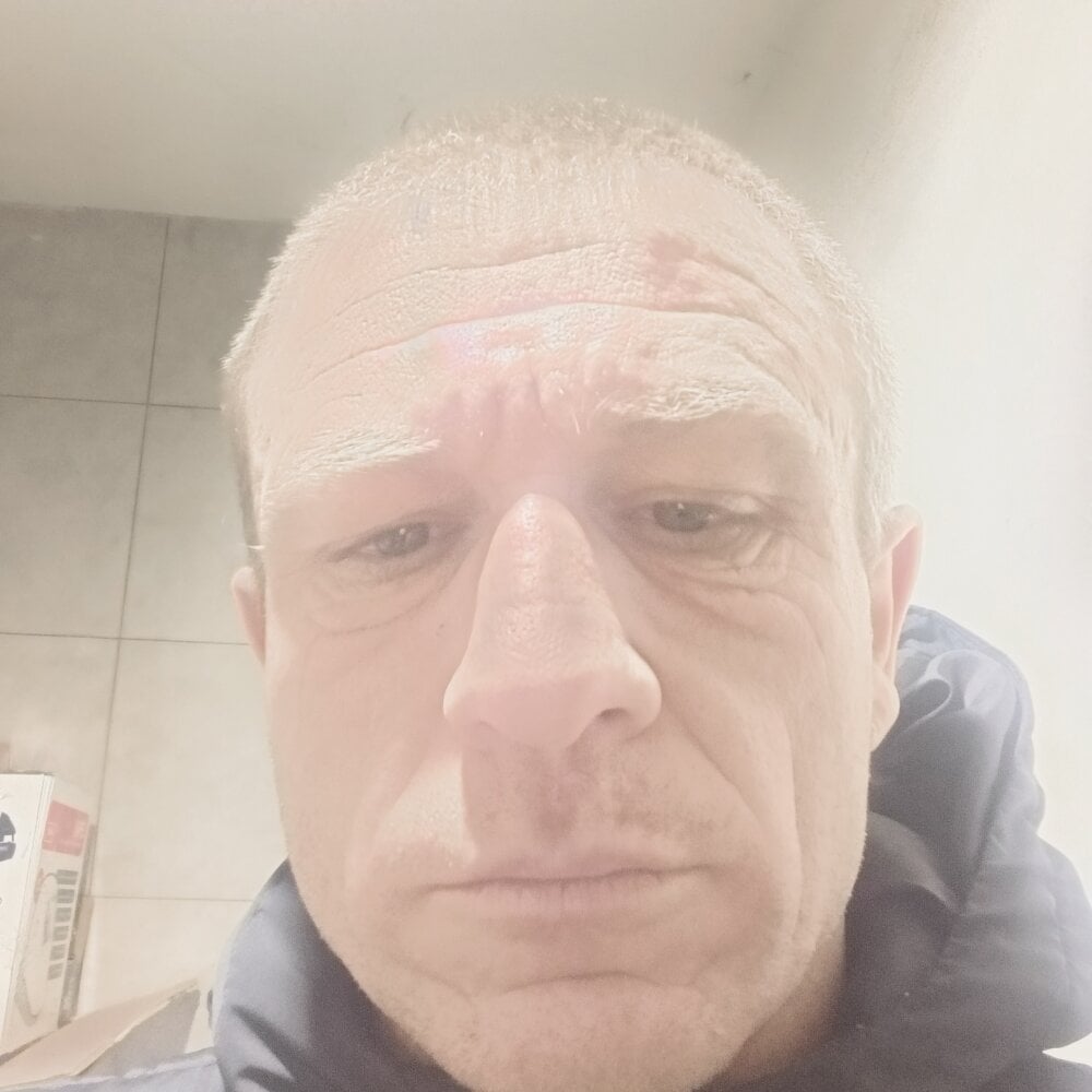 Bezwstydu86 Offline XXX Chat