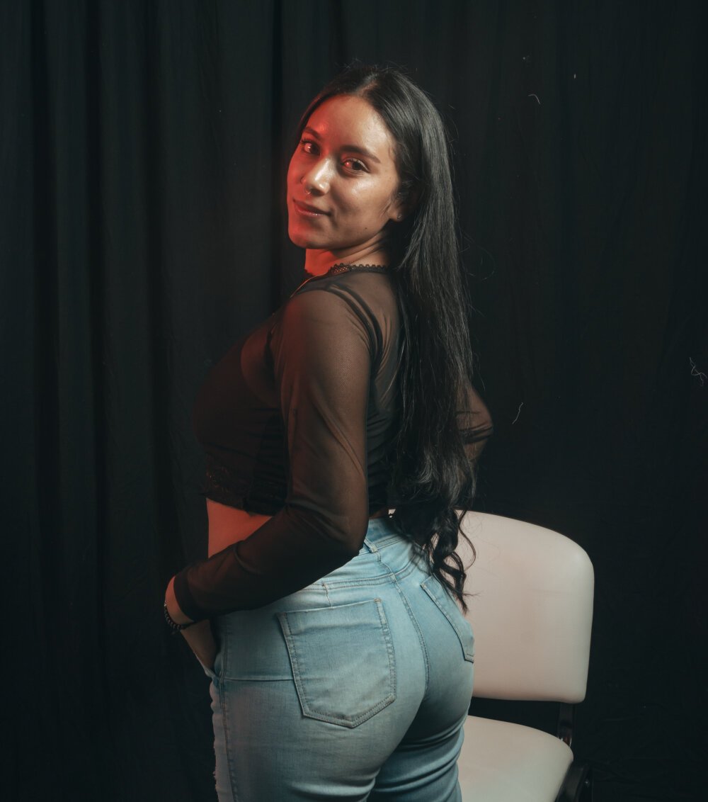 MeganMiillerr's Offline XXX Chat