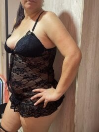 misnaomi's webcam live show