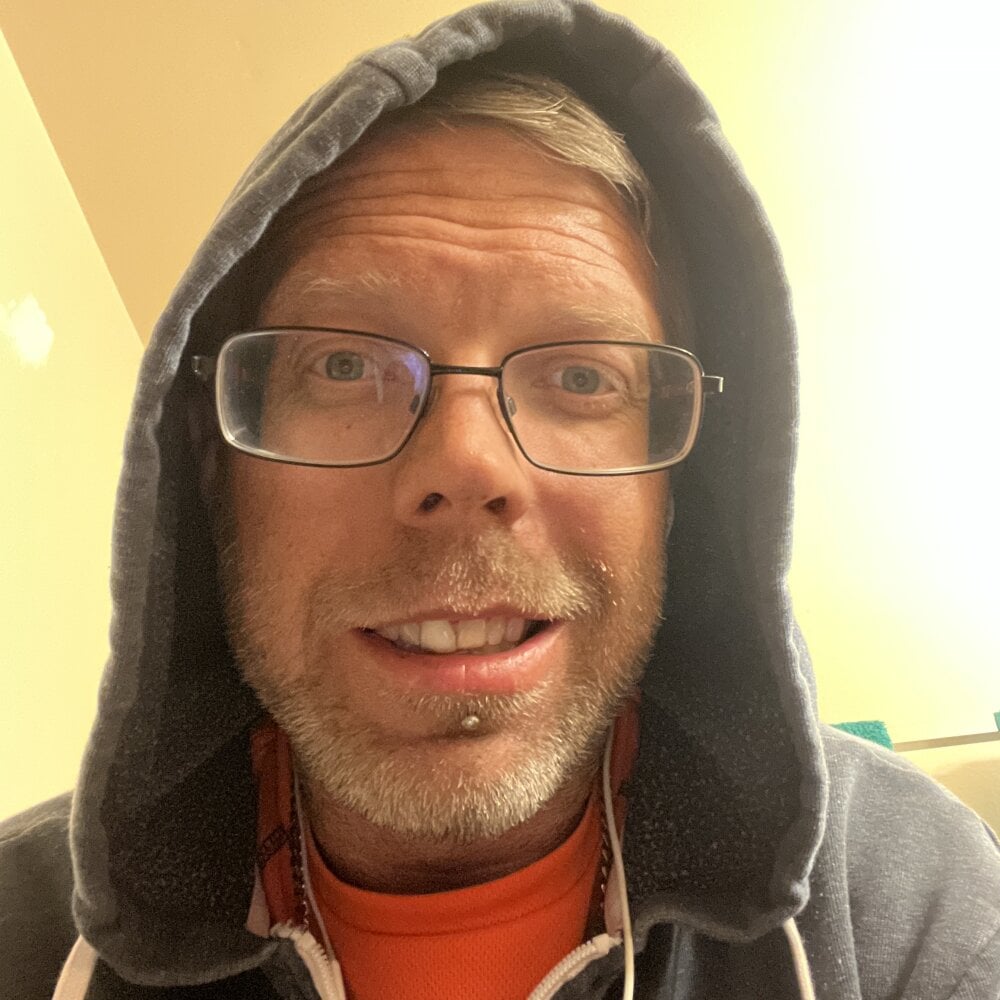 Brodin80's Offline XXX Chat