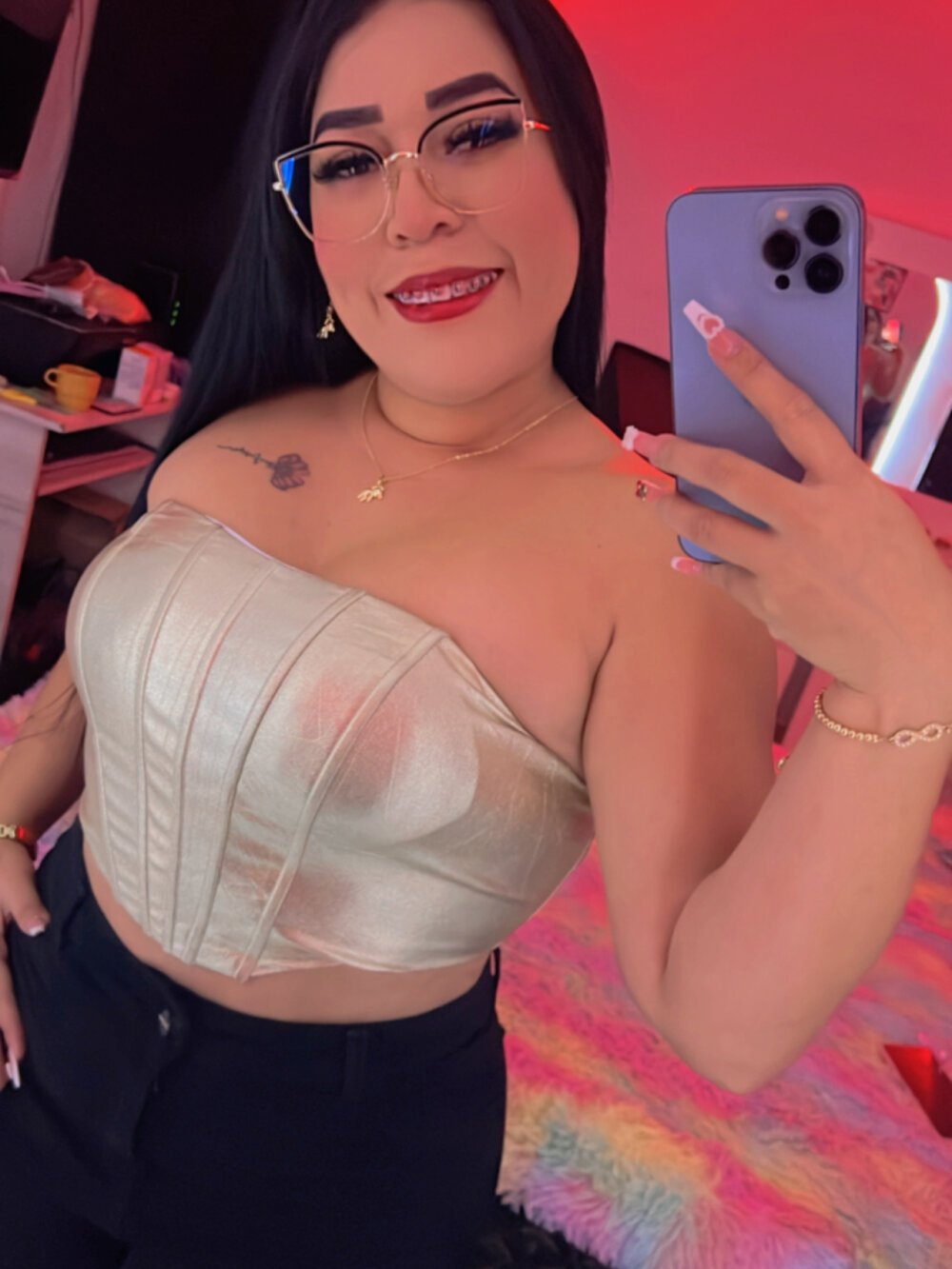 DollHousee profile