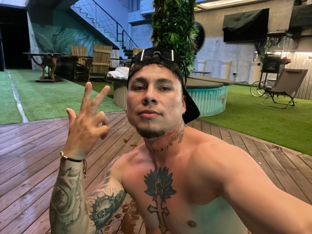 _Yorii_colton1_ profile