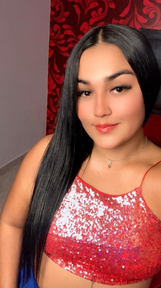mia_ebony25