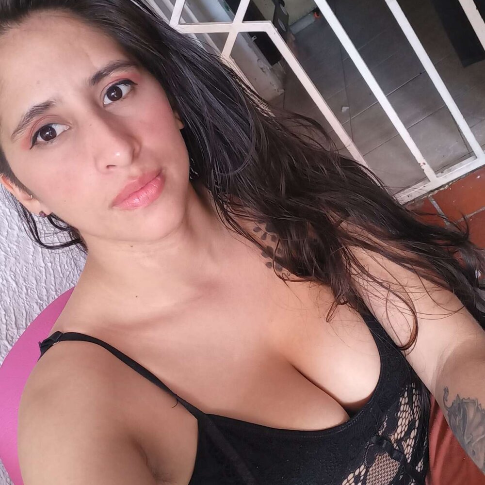 Live sex webcam photo for Diana_Rogu #289432253