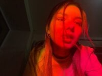 shiny_laura's Webcam Show