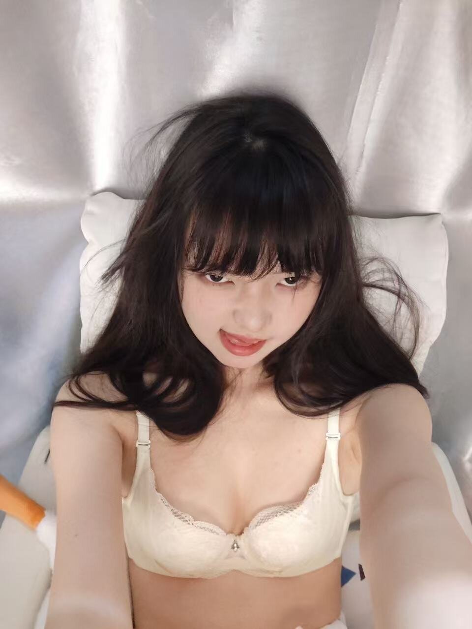 Emeralds_Girls