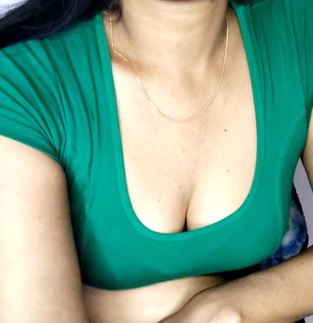 Sexy-Neha-69
