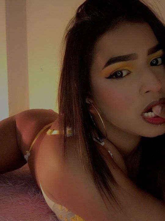 katia_durand's Offline XXX Chat