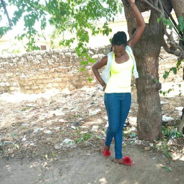 stripchat playful_mum webcam profile pic via sexlivecamsites.com