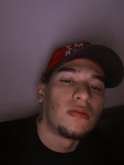 the_skinny2004 from stripchat