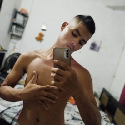 mattia_yummy from stripchat