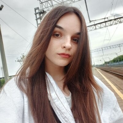 HildaCharton Female Newbrunettes Cam Striptease