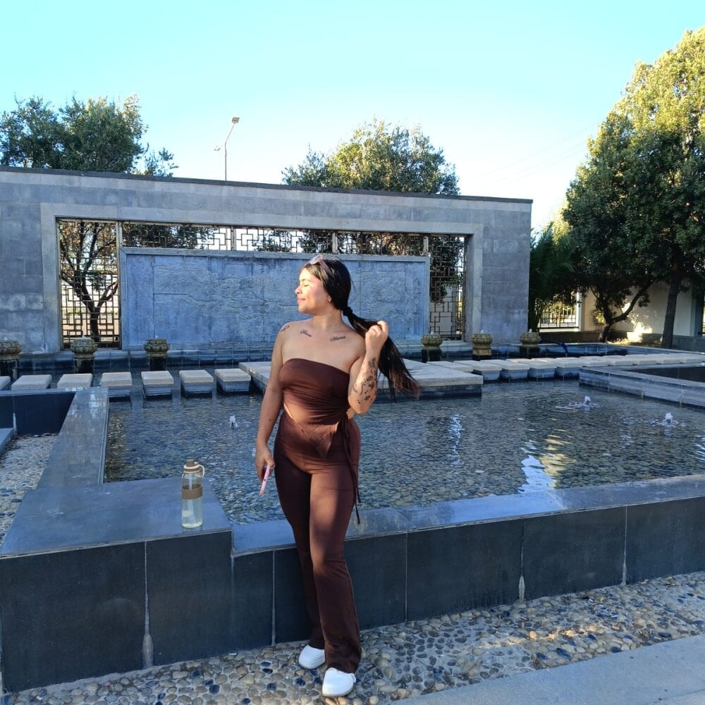 sleekcams.com i_amvictoria livesex profile in this-is cams
