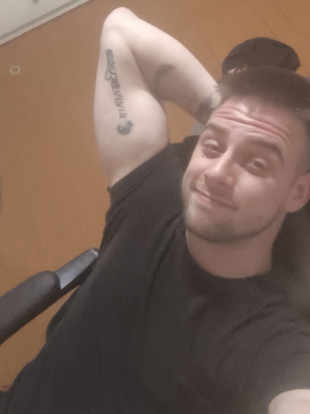 Youngtimer_1997's Offline XXX Chat