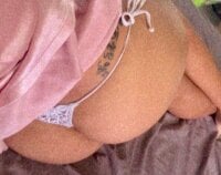 Hot_MILF_69's Offline XXX Chat