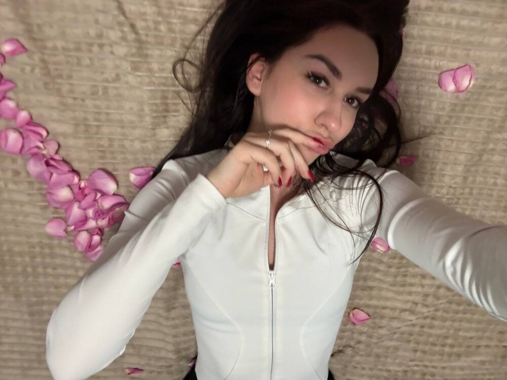 linda_cain from stripchat