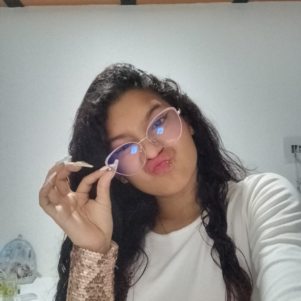 liz__cute from stripchat
