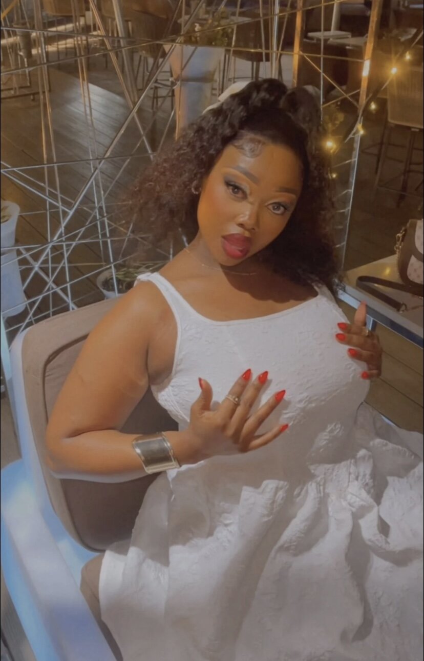 QueenTee24