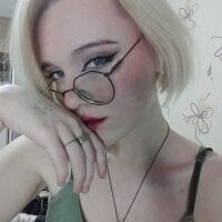 SadieGate's Offline Chat Room