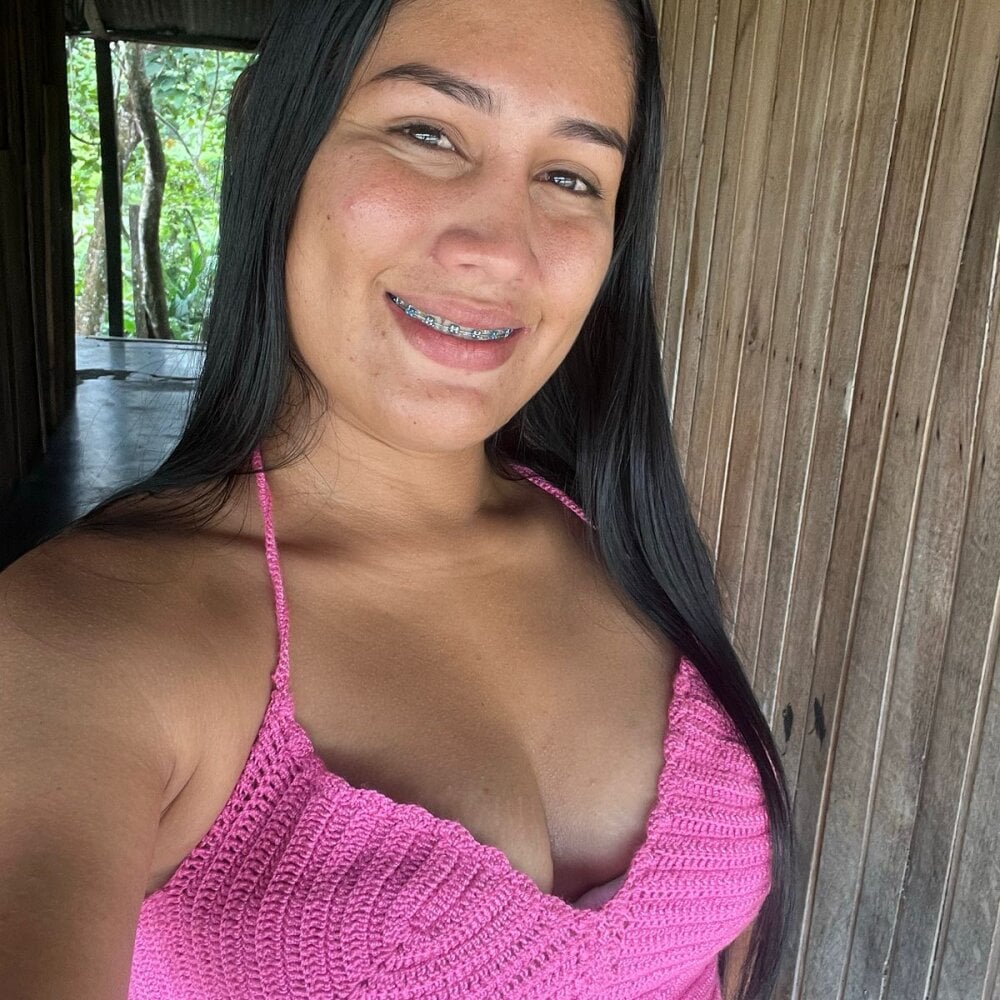 camila_vargass webcam livesex profile in in-yr-hr cams