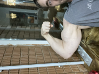 Mrbiceps23's webcam live show