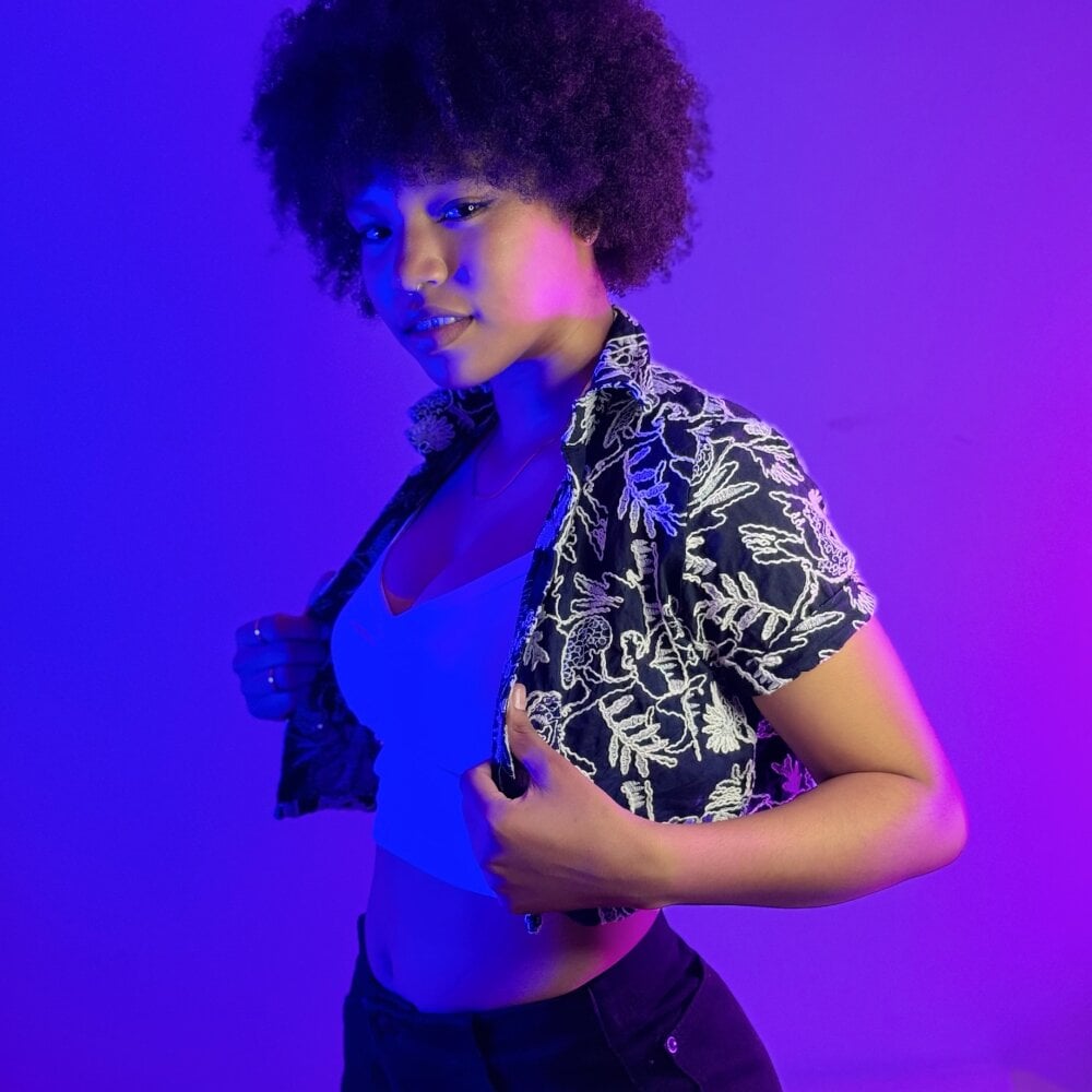 gala_brunette from stripchat