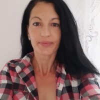 Ingrid18's Offline XXX Chat