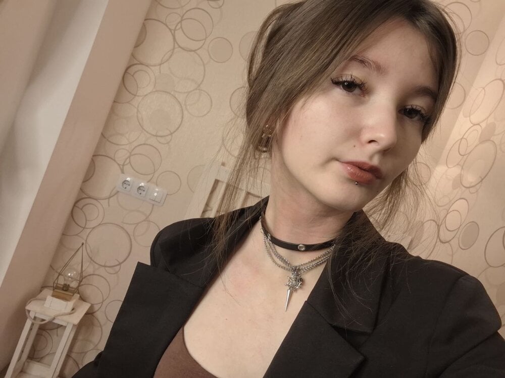 Watch  DongMolt live on StripChat