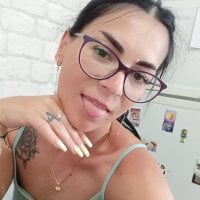 Emisweet88's webcam live show