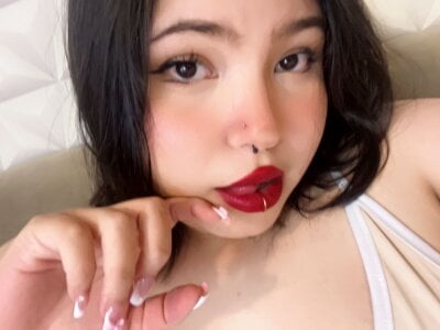 Lilith_Hillss 🍻 adult webcam chat