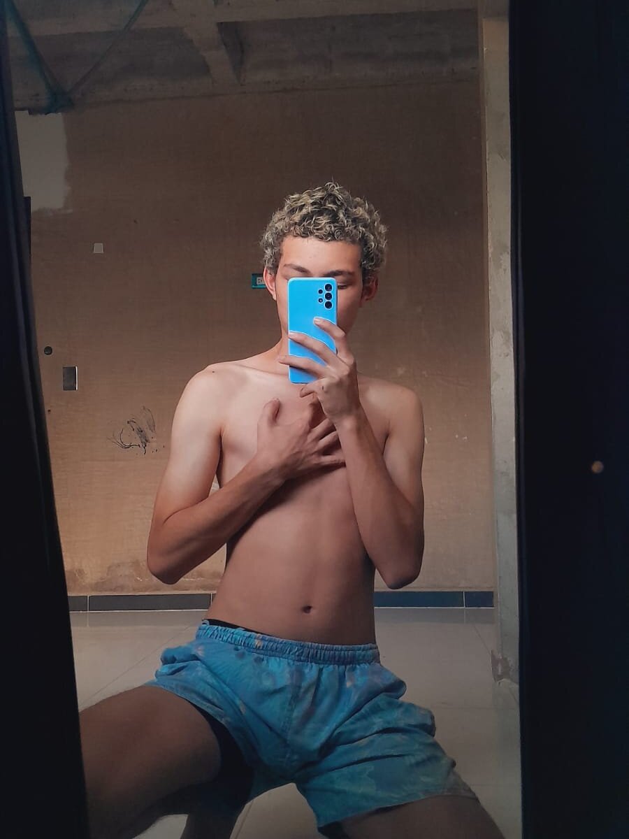 Maxxi_hot18 profile