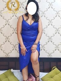 IndianHousewifePriya's webcam live show