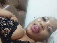 CHISSYCHEDARXXx's webcam live show