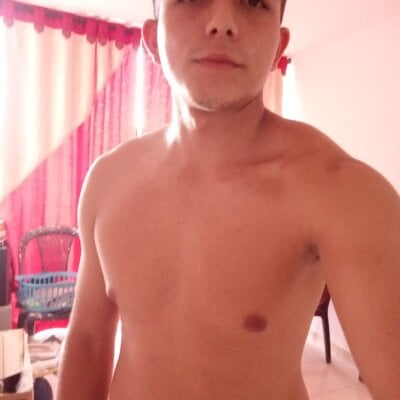 Matt_Miranda Couple Office Chat Webcam