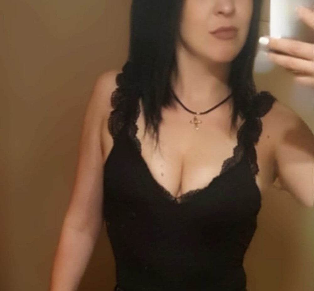 myliveeroticcams.com oliviya_cox livesex profile in online250126012801290131013am-10am-gmt2 cams