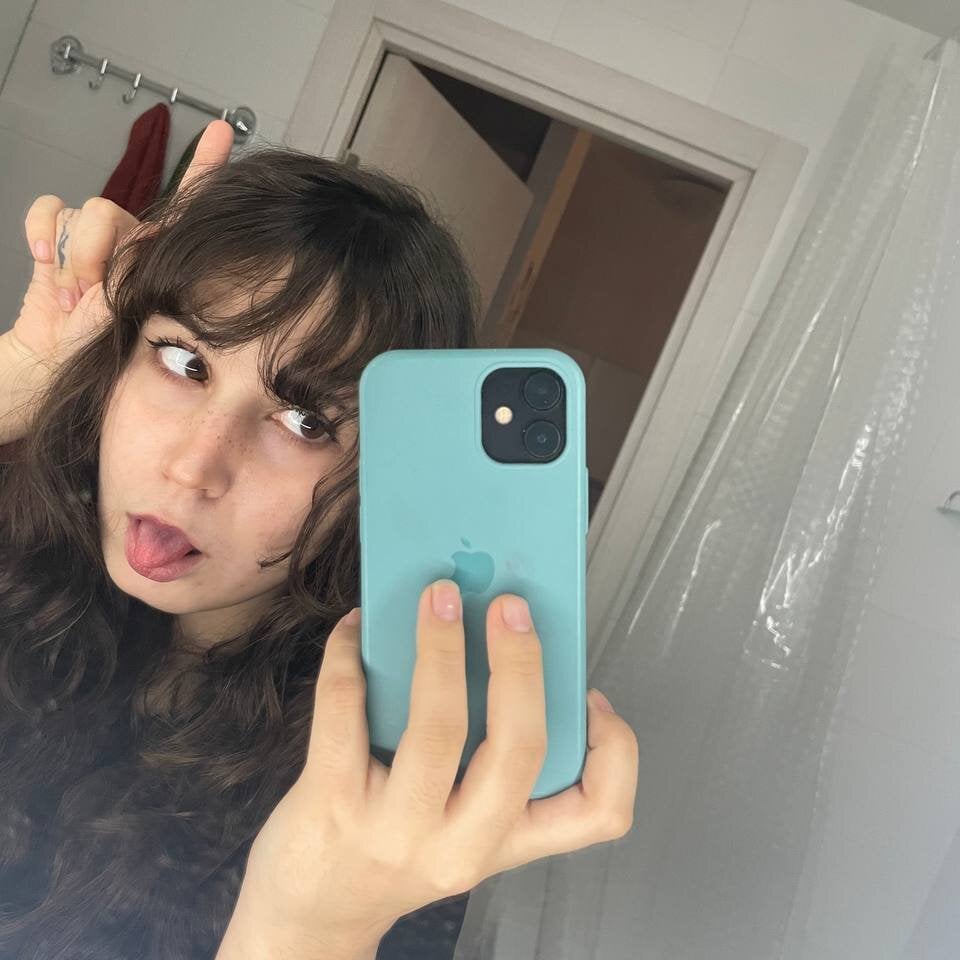 sexcityguide.com moni_mira livesex profile in caucasian cams