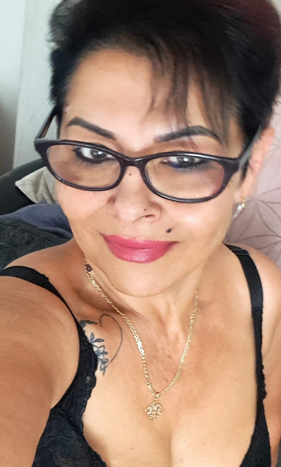 livesex.fan rosie69 livesex profile in in-your-drems cams