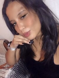Julianareisdvg2's Offline Chat Room