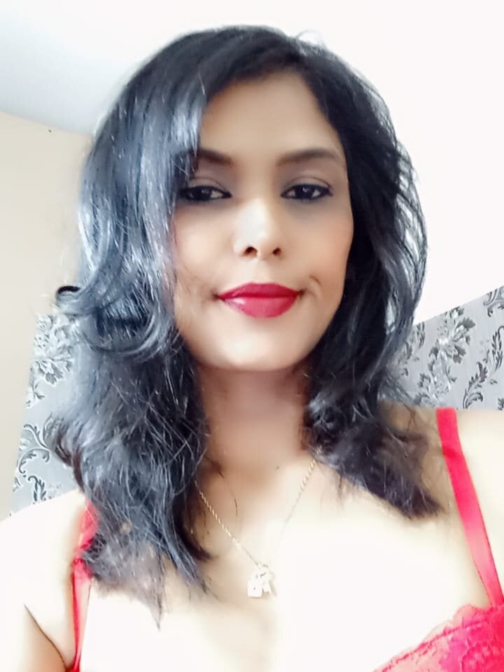 stripchat indiansexylove00 webcam profile pic via lesbianlivesexcams.com