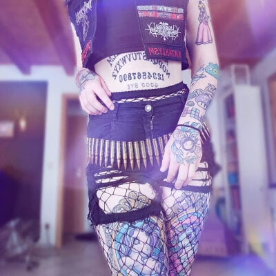 Purple_Coffin666 - petite young