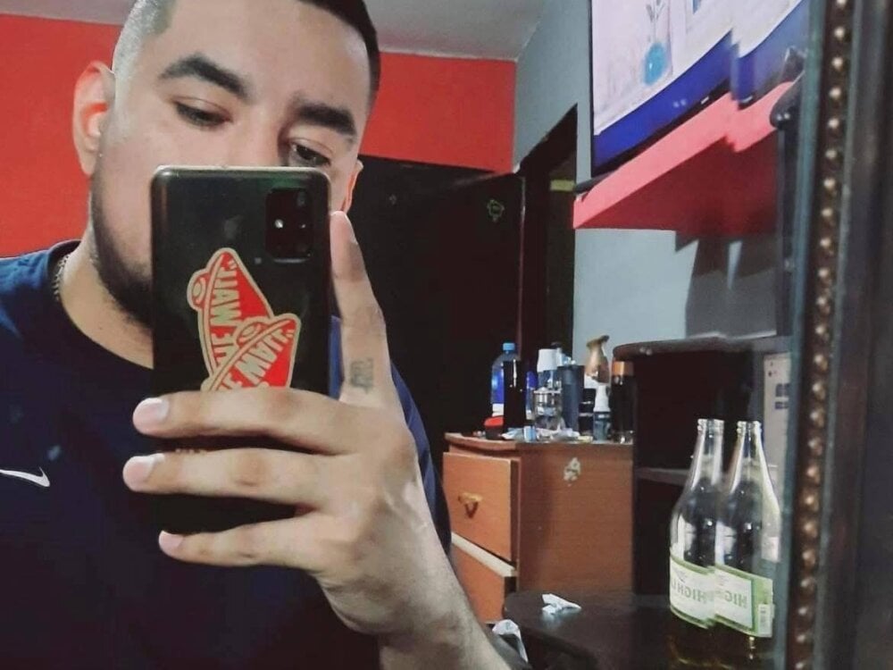 el_luisxxx from stripchat